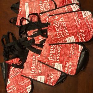 Lululemon totes